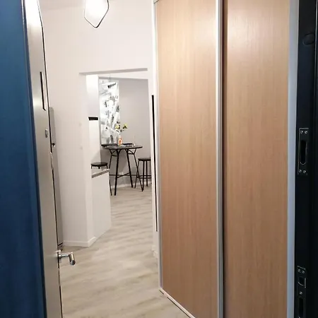 Diamond Apartment *