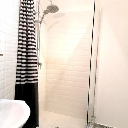 Diamond Apartment *